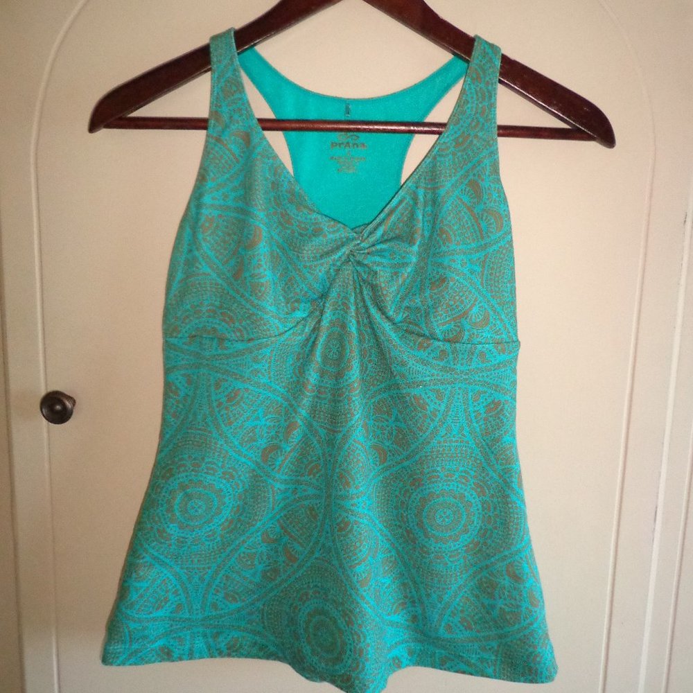 prAna Sport Racer-Back Tank Top S Built-in-Bra V-Neck Interlocked Loops